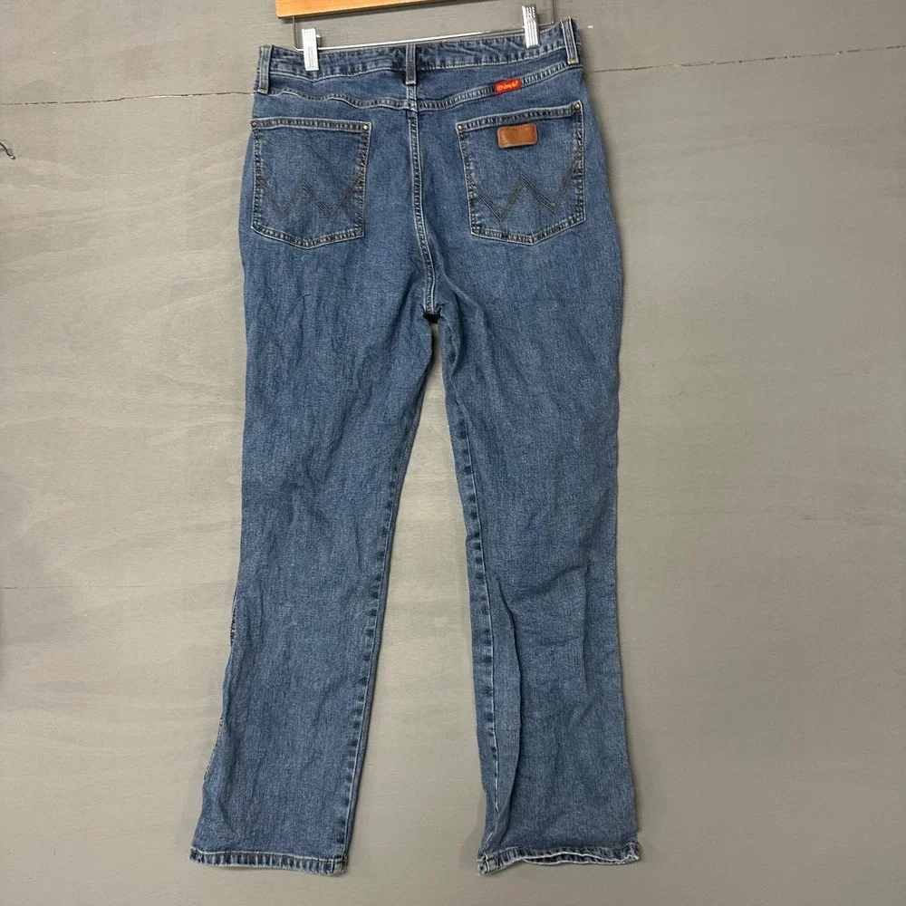 Wrangler Retro Sadie‎ Straight Leg Jeans Medium Wash Blue 1018MWZSW 11x30 Mens